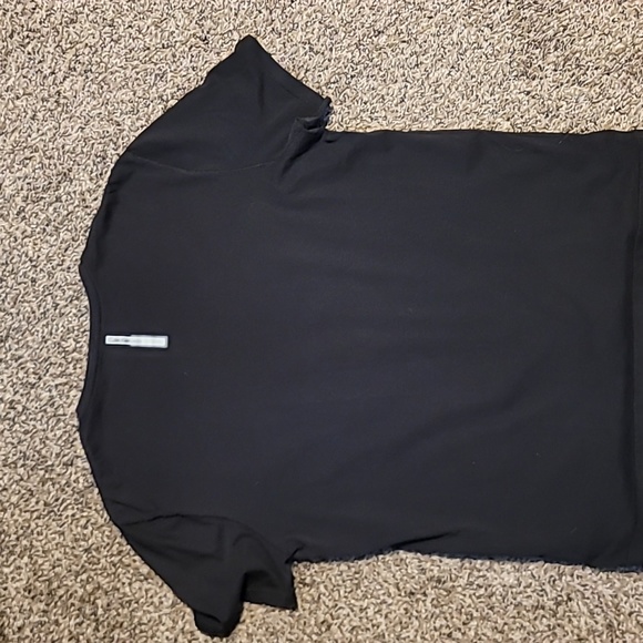 Calvin Klein T shirt - Picture 2 of 2